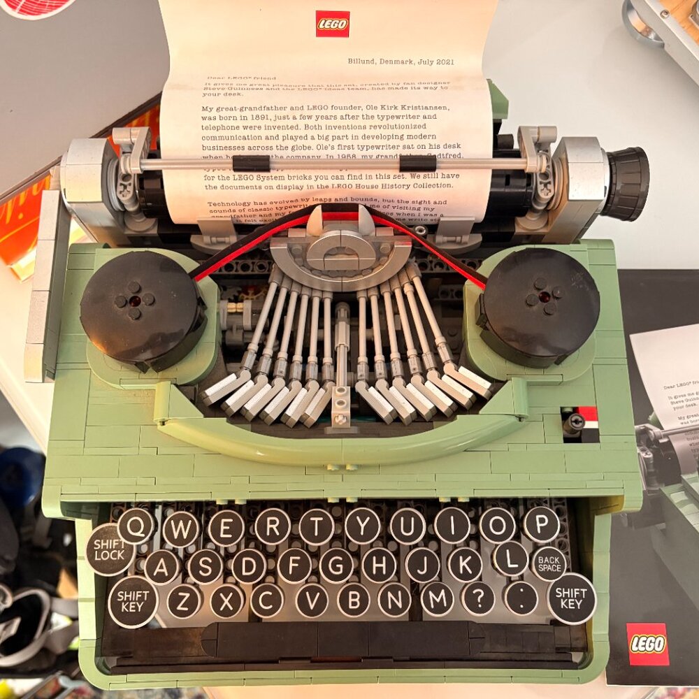 Lego Typewriter Set - Picture 7 of 11